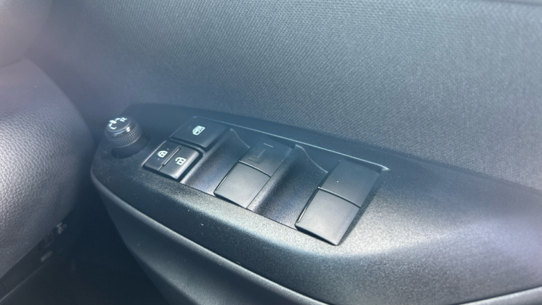 Toyota Yaris Cross 1.5 Hybrid Design 5dr CVT Hybrid Estate